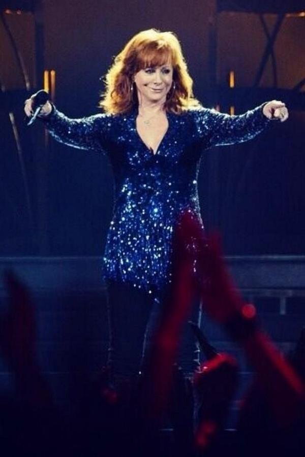 reba mcentire tweet media