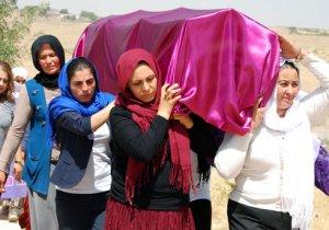 10 yıl önce,10 yıl sonra, kadınlar öldürülüyor, devlet seyrediyor, bu yükü sadece kadınlar taşıyor! #KadınKatliamıVar