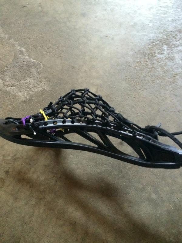 hhstrings's tweet image. Brand new @MaverikLacrosse Metric U strung with @THRONEOFSTRING leathers in a 6D #trad