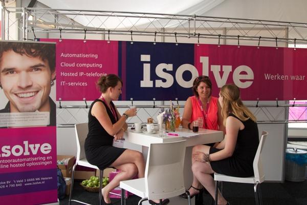 Identabv's tweet image. Voor het vijfde opeenvolgende jaar is iSolve de IT partner van de Nijmeegse Vierdaagse... 1/2