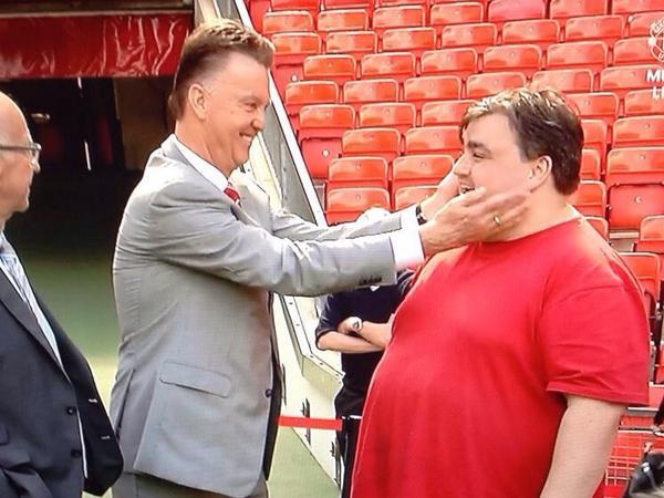 FootballFunnys's tweet photo. Van Gaal meets Wayne Rooney. http://t.co/Jt1px2Sf0Z