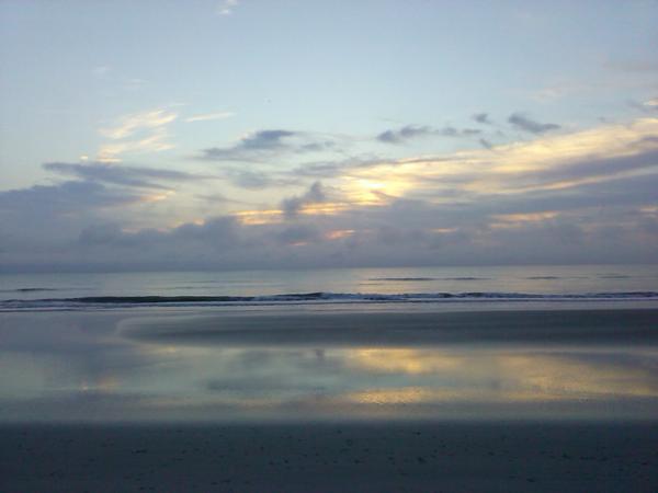 GambleRogers's tweet photo. Beautiful sunrise this morning during turtle patrol!!!!! Gamble Rogers State Park is the BEST!!!! http://t.co/xuhKjwYXxn