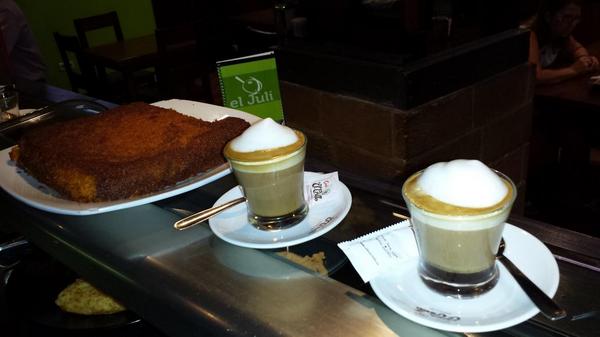 bar_juli's tweet photo. Desayunar en el juli tapas bar esta recomendado por los sabios deo lugar...jejeje saludos http://t.co/vFfOyQ3cyt