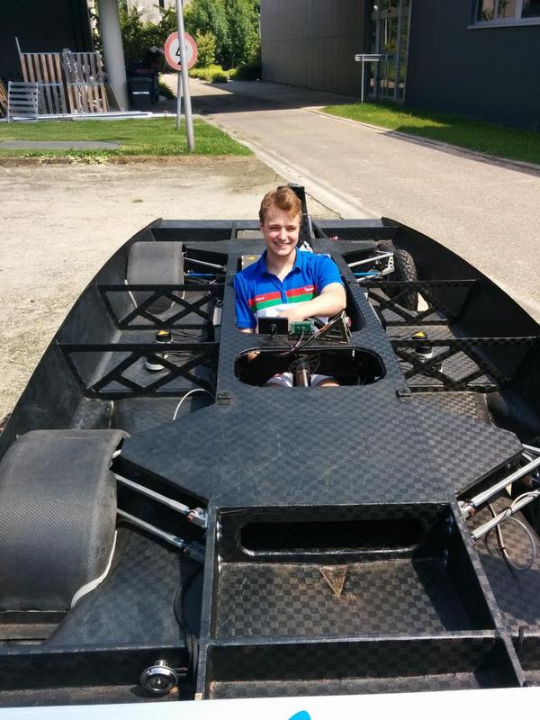 JVanHemelen's tweet photo. Testing out the old car! #indupolone #6thsolarteam http://t.co/4mBddXt9H2