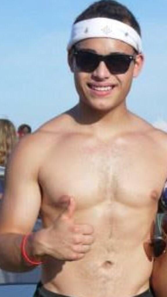 countdown2CT's tweet image. Last year justin gave CT only 1 thumbs up, hopefully this year we can change it to 2! I guess we'll know in ONE WEEK!