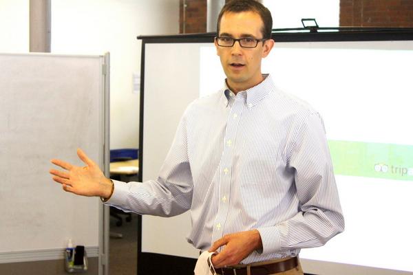 eforallofficial's tweet photo. Jon Mellen of @TripAdvisor giving great tips to #SandboxFinalists on #SEO basics! http://t.co/T3cNDxxOzK
