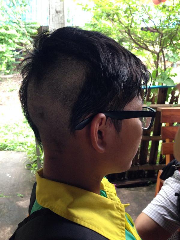 winill's tweet image. ผมทรงใหม่ของน้องชายของ @DewDifference อะไรคือแรงบันดาลใจให้น้องมึงตัดทรงนี้ฟ่ะ? 555555555555555555555555555 รูปจากดิว