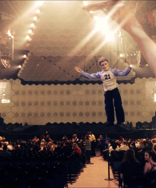 MsEmilyboo's tweet photo. Let me show you a few things. @jtimberlake #jt2020tour #adventureswithminijt #albany #justintimberlake #TNkids http://t.co/GAIJlpF2M9