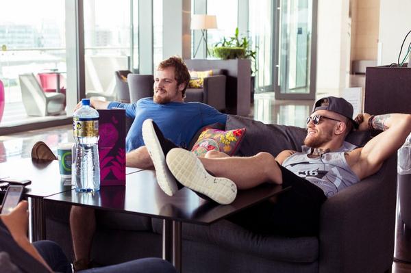 The calm before the storm... #UFCDublin <a href="/TheNotoriousMMA/">Conor McGregor</a> <a href="/GunniNelson/">Gunnar Nelson</a>