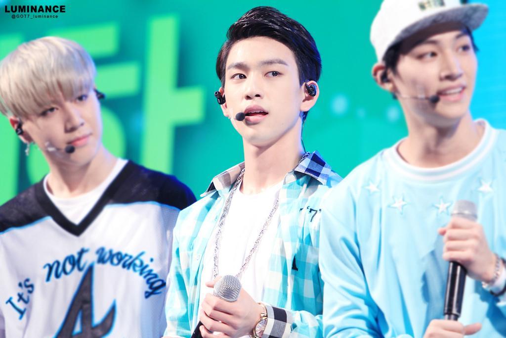 BswmdQTCAAA6b-3.jpg:large