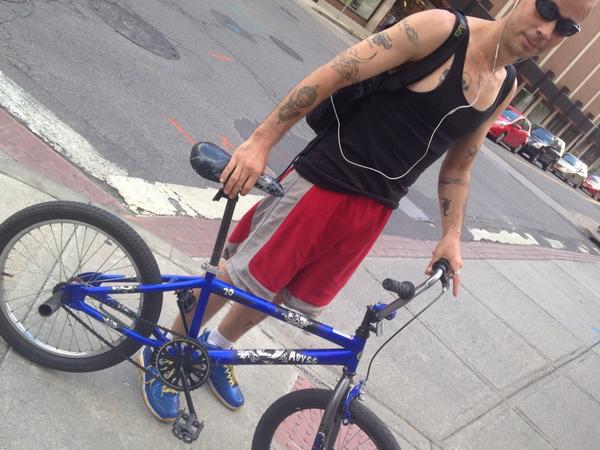 zonABELpromise's tweet photo. Scavenger hunt part 3 #jcpzhunt #bikes #sales #pieceofart http://t.co/VA2wz5EPja