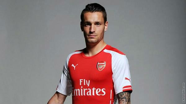 AFCImages's tweet photo. Arsenal have completed the signing of Newcastle's right-back Mathieu Debuchy for a fee in the region of £10m #AFC http://t.co/isxCfKaaHD