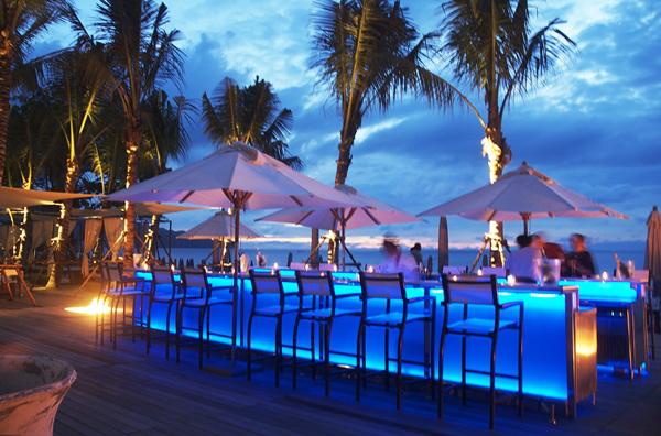 loungeella's tweet photo. #ourplace #whatweoffer #enjoyyournight @loungeella #yourtypeoflounge #glowingnights #comeglowinthedark #wepopping http://t.co/PCBFgbwFA8