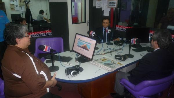 ConsejoParaguay's tweet photo. Ahora al aire Pdte CM @Riera2013 y Pdte Jurado de Enjuiciamiento @AdrianSalas2013 en @LaUnionAM800 @enriquegamarra http://t.co/eC9kcUea0B