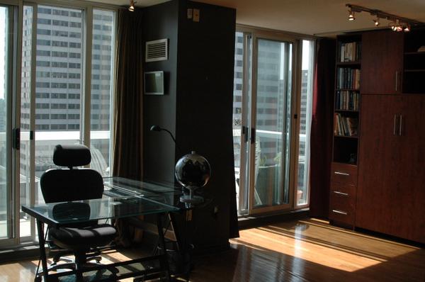 43Eglinton's tweet photo. Awesome penthouse condo w/ 1302 sq ft available for lease @ Yonge &amp; Eglinton, Toronto - visit http://t.co/fUr2hOjwEY http://t.co/AW3McekUTd