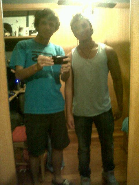 diogosousafx's tweet photo. #brother #allnight #LaNLoL http://t.co/nAduKq8sme