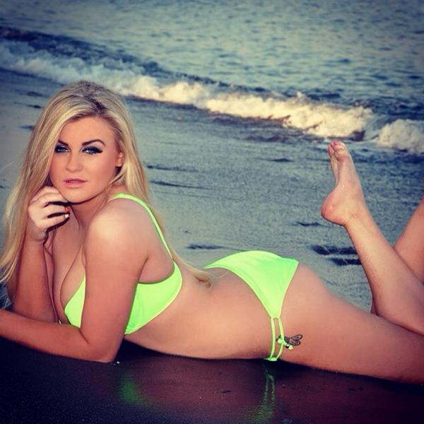 fernmaxwell93's tweet photo. @makebelieve_tan  love my make believe tan !! http://t.co/pebjzWRAmJ
