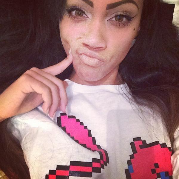 GoddessChanel_'s tweet photo. Just give you a lil life on ya tl http://t.co/Z9K0lVE7rP