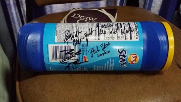 TheOrigDuke's tweet image. Everyone got shirts and photos signed. I got the band to sign my chips #OneOfAKind  #tylermurphyband #kidsbejealous