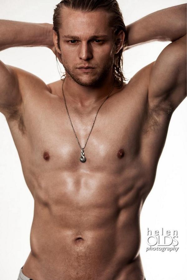 @Awesome_Ava_DcU I swear Ava, @chasercoleman is tryin to kill us! Do you see the V?? I just wanna lick it 😜