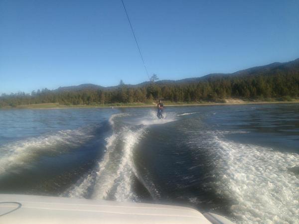 pcasey214's tweet photo. Kiana Mei Casey wakeboarding @ Big Bear. http://t.co/h3k8dY01V6