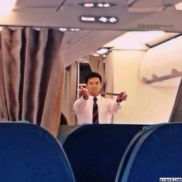 arnexism's tweet photo. To fasten your seatbelt, simply puuuush ends together. 😉👍 Photo credit to my beloved pax today of flight PR1842! 😅🙌 http://t.co/AO6Wx9SPub