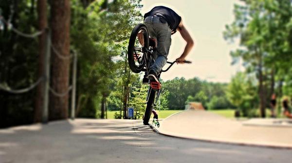 Noah_Beale_'s tweet photo. Bmx is fun http://t.co/eMysrhfHne