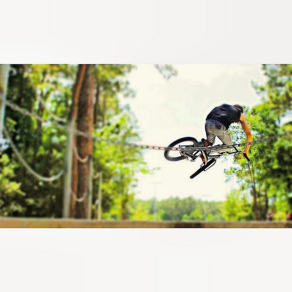 Noah_Beale_'s tweet photo. Bmx is fun http://t.co/eMysrhfHne