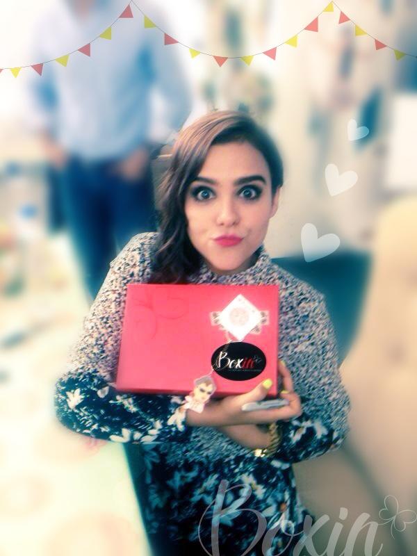 Boxin_Mexico's tweet photo. Adivinen a quién conocimos hoy?, sí, a @yuyacst 😁 y le encantó nuestra cajita! ❤️ http://t.co/NBd3zYmqG8