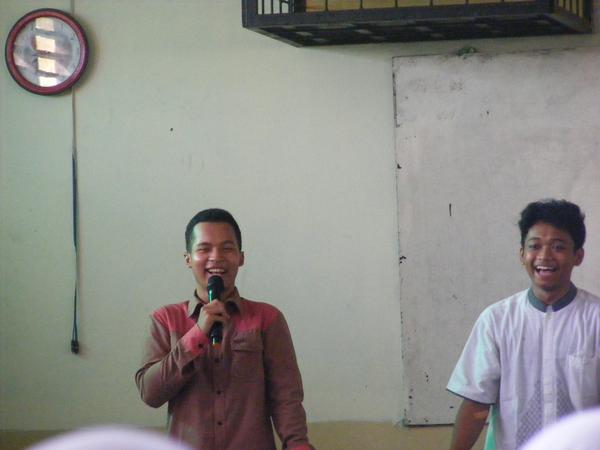 pembwa acara kita yg ktanya keche badhoi kak awadh ayyasy &amp; kak <a href="/zaidmuzayyan/">zaid muzayyan</a> #sanlat5seru <a href="/kpmdepok/">Kesatuan Pelajar Muslim Depok</a> <a href="/super_depok/">FKPD 2016/2017</a>