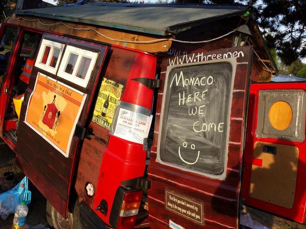 KnitsTemplar's tweet photo. Perfect first nights camping.  All the mod cons in the shedan worked perfectly. cuppa and we're on the road again!! http://t.co/PVQcxtWrT1