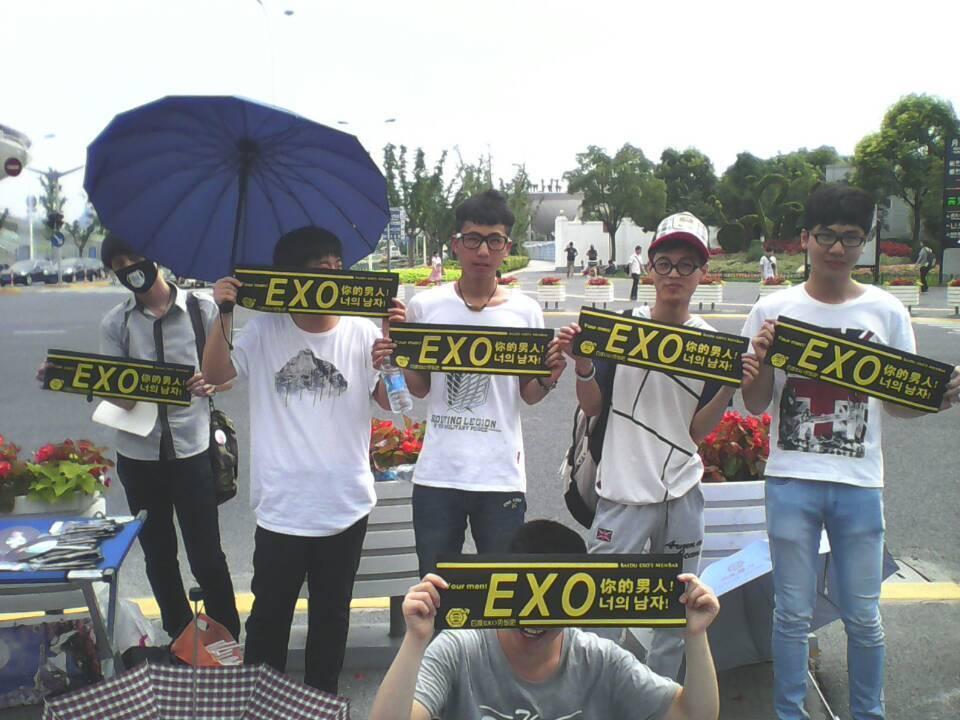 BszgRwcCAAA2h9T.jpg:large