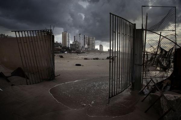 MahmoudRamsey's tweet photo. "For many Palestinians, [tunnels] have come to symbolize ingenuity &amp; the dream of mobility." http://t.co/ldzmSCTSIa http://t.co/cezpv8ur1l