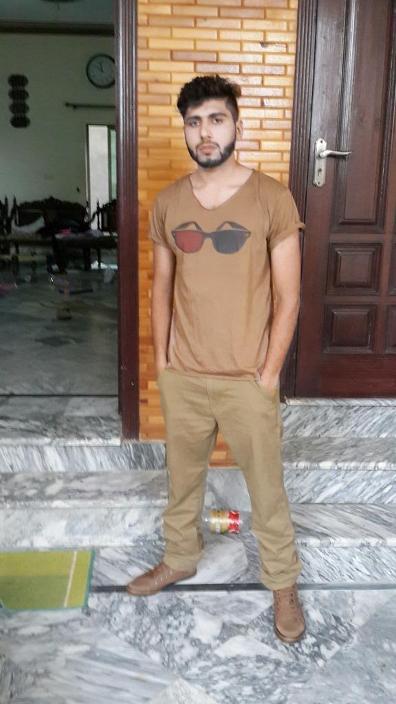 ArsldogarG's tweet photo. Good night and good bye eid see you next year insAllah http://t.co/kV6EraQ6k3