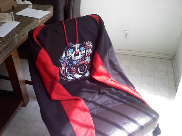 DeathSquad_SA's tweet photo. @redban Just got my Hoodie and saw the Deathsquad Stamp next 2 Spidey  Thanks for the Extra Stickers was running low http://t.co/nH6hJH1C0M