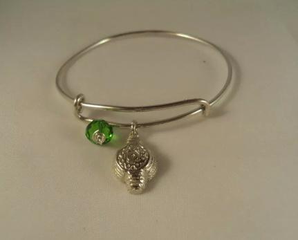 RealesTrianaC's tweet photo. RT si quieres que empezemos el SORTEO de esta pulsera http://t.co/QJ2TReuzox