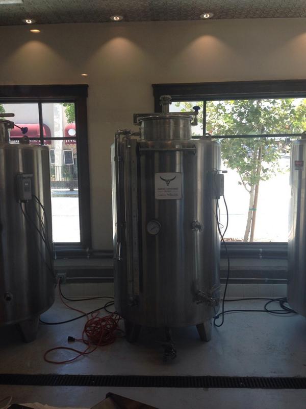 EscapeGrape's tweet photo. Fermenting the wine! http://t.co/la13WklE9K