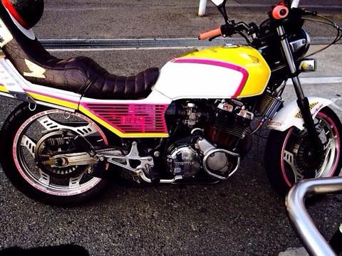 kousuke776's tweet photo. CBXぱくられました！
人の単車とかパクるなよ
とりあえず返してあげて。 http://t.co/kJroyJPiCu