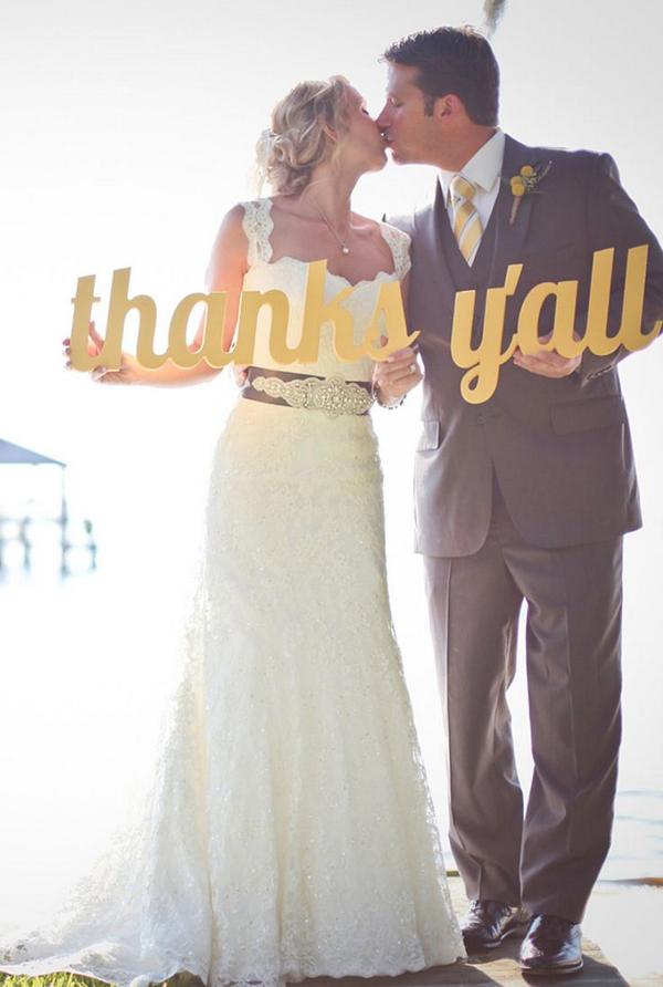 Goei_Center's tweet photo. Taking a cute #thankyou photo on your #wedding day is a sweet way to thank your guests, and it cuts down on the work! http://t.co/hEzQhlBQY0