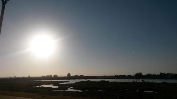 A3casamanolo's tweet photo. Esperando la primera puesta sol de agosto... http://t.co/9qbwVifIO4