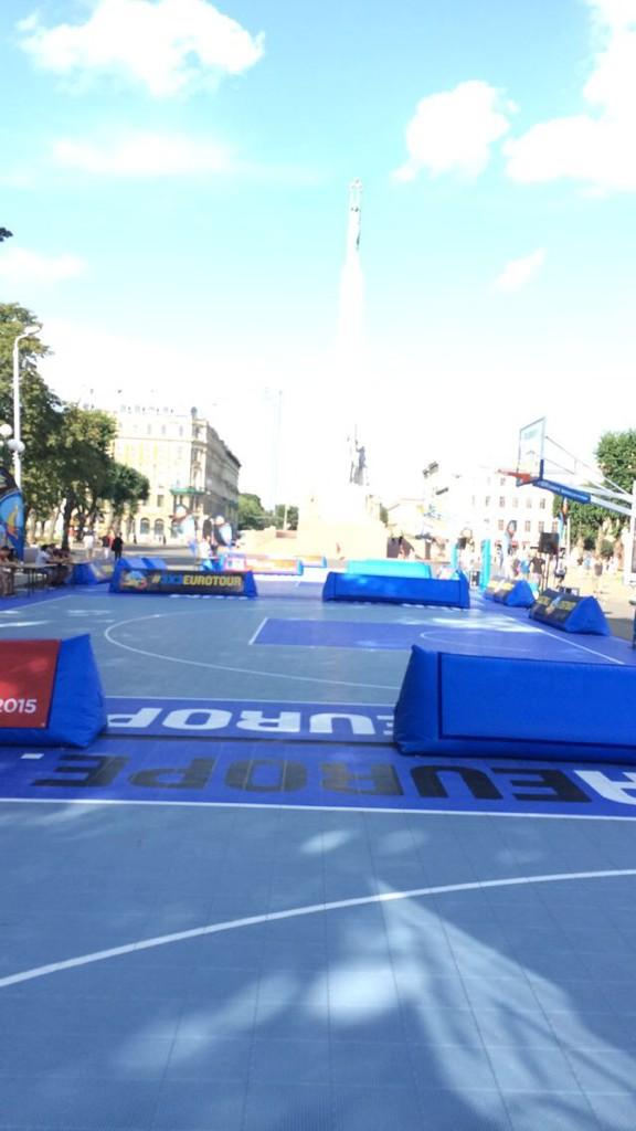 Jaredadams6's tweet photo. @3x3planet got our warm up earlier today. Ready for our first game. #riga #3x3europetour #3x3 #walesbasketball #wales http://t.co/LXzkuYGiHp