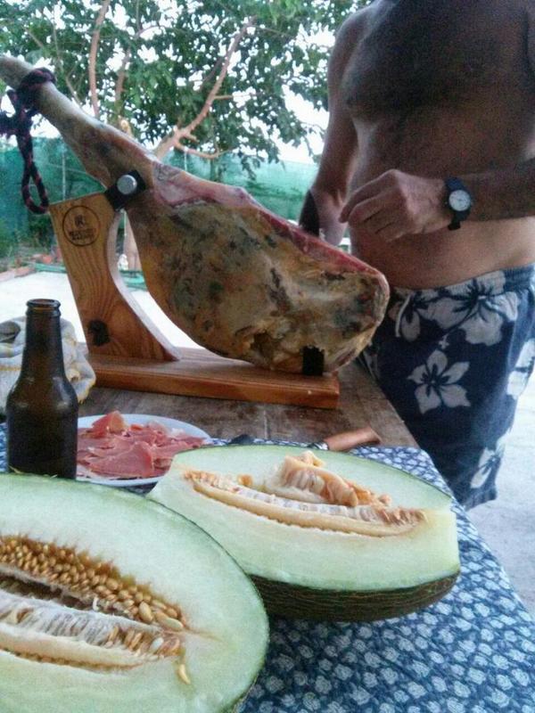 DesiDhb's tweet photo. Ja tocava un sopar aixina! http://t.co/7bl4oByQxx