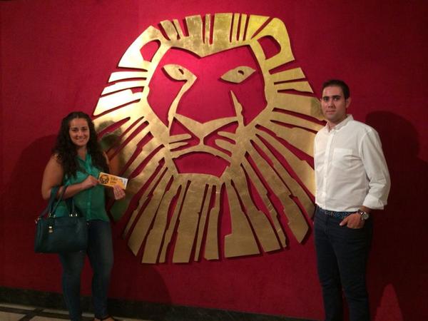 Desi_RL_'s tweet photo. Ya estamos aquiiiiiii #ReyLeon #MuchasGanas @Miguii7 @Nieve_RL http://t.co/0O3IJduM3m