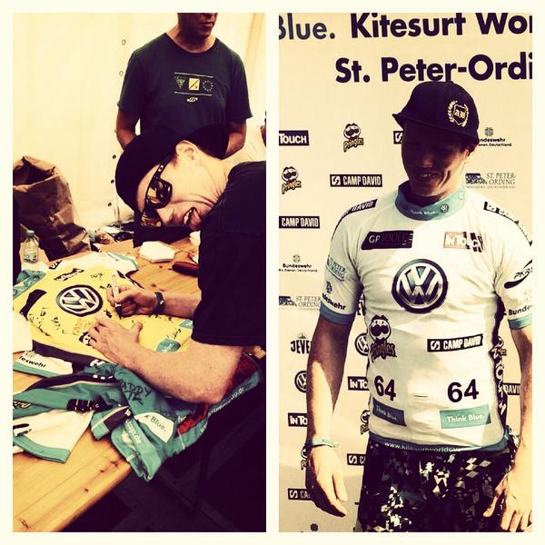 Bergmann_Alex's tweet photo. #kiteworldcup #stpeterording #triceps #nftsport #snowboardgermany #nobilesnowboards #nobilekiteboarding #wirfuerD http://t.co/aM3fHAOU5e