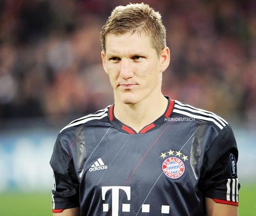 MotivacionesF's tweet photo. "Dejar de jugar al fútbol por miedo de hacerlo mal, es como vivir con miedo a morir" - Schweinsteiger. http://t.co/3vzbrQhj0r