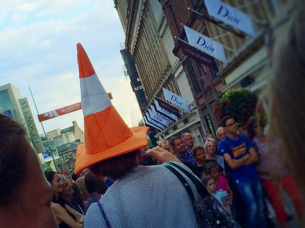 glasgowvant's tweet photo. Holy cannoli!!! I totally NEED one of these! #Glasgow2014 #conehat #dukeofwellington #monthecone http://t.co/QrYN0skPyx