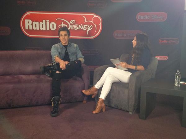 RADIO DISNEY tweet media