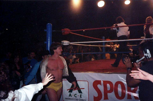 WorldClassBook's tweet photo. Vintage #WCCW match at the #Sportatorium. #KevinVonErich vs #Freebird #MichaelHayes, with James Beard as referee http://t.co/RRxYnr07z9