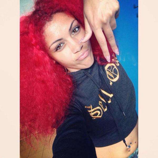 highxking's tweet photo. Red 💉 http://t.co/JOUYwzoggg