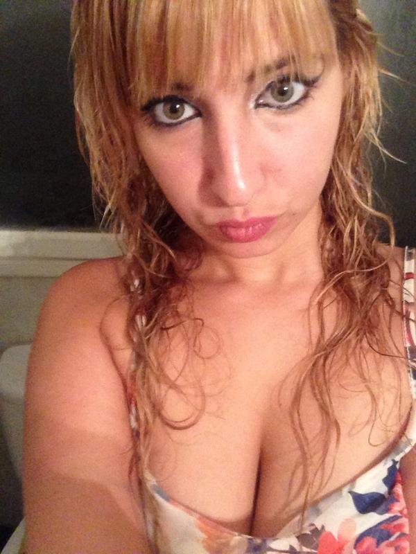 SUGARSEXYSEX's tweet photo. Chicos os espero en mi sala biien calentita y cn muchas ganita de jugar🔥💋me encontraréis en http://t.co/H9hI6g6BIz http://t.co/KogiBn7dgw